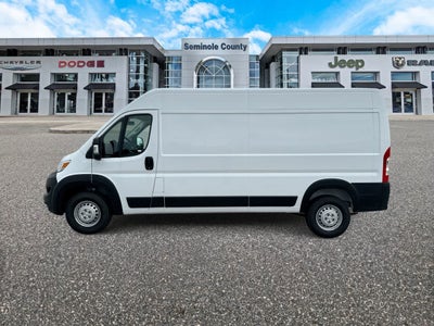 RAM ProMaster 2500 de 2026, furgoneta de carga RAM PROMASTER 2500 TRADESMAN con techo alto y distancia entre ejes de 159'