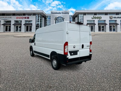 RAM ProMaster 2500 de 2026, furgoneta de carga RAM PROMASTER 2500 TRADESMAN con techo alto y distancia entre ejes de 159'