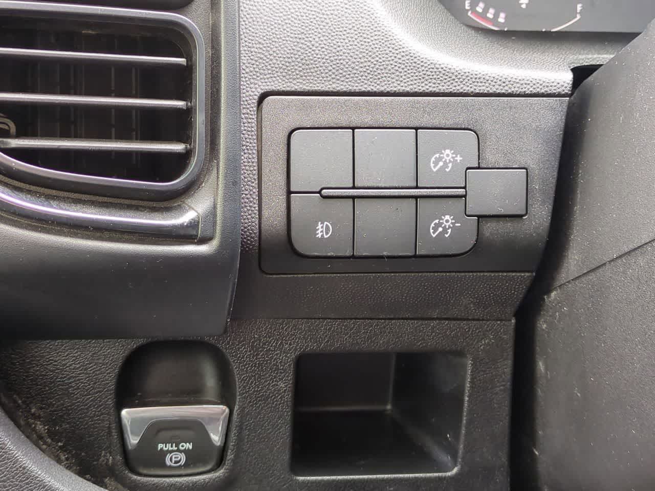 Furgoneta de carga RAM ProMaster 2500 Tradesman de 2025, techo alto, distancia entre ejes de 159 pulgadas, con asiento del acompañante