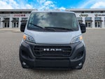 Furgoneta de carga RAM ProMaster 2500 Tradesman de 2025, techo bajo, distancia entre ejes de 136 pulgadas, con asiento del acompañante