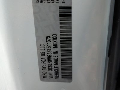 Furgoneta de carga RAM ProMaster 2500 Tradesman de 2025, techo bajo, distancia entre ejes de 136 pulgadas, con asiento del acompañante