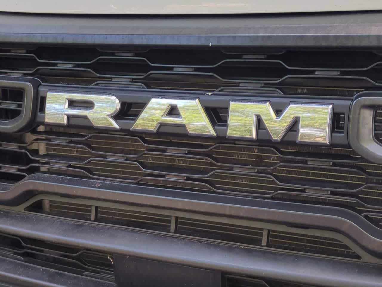 RAM ProMaster 3500 Furgoneta de carga Tradesman de techo alto, 2025, distancia entre ejes de 159 pulgadas, versión EXT
