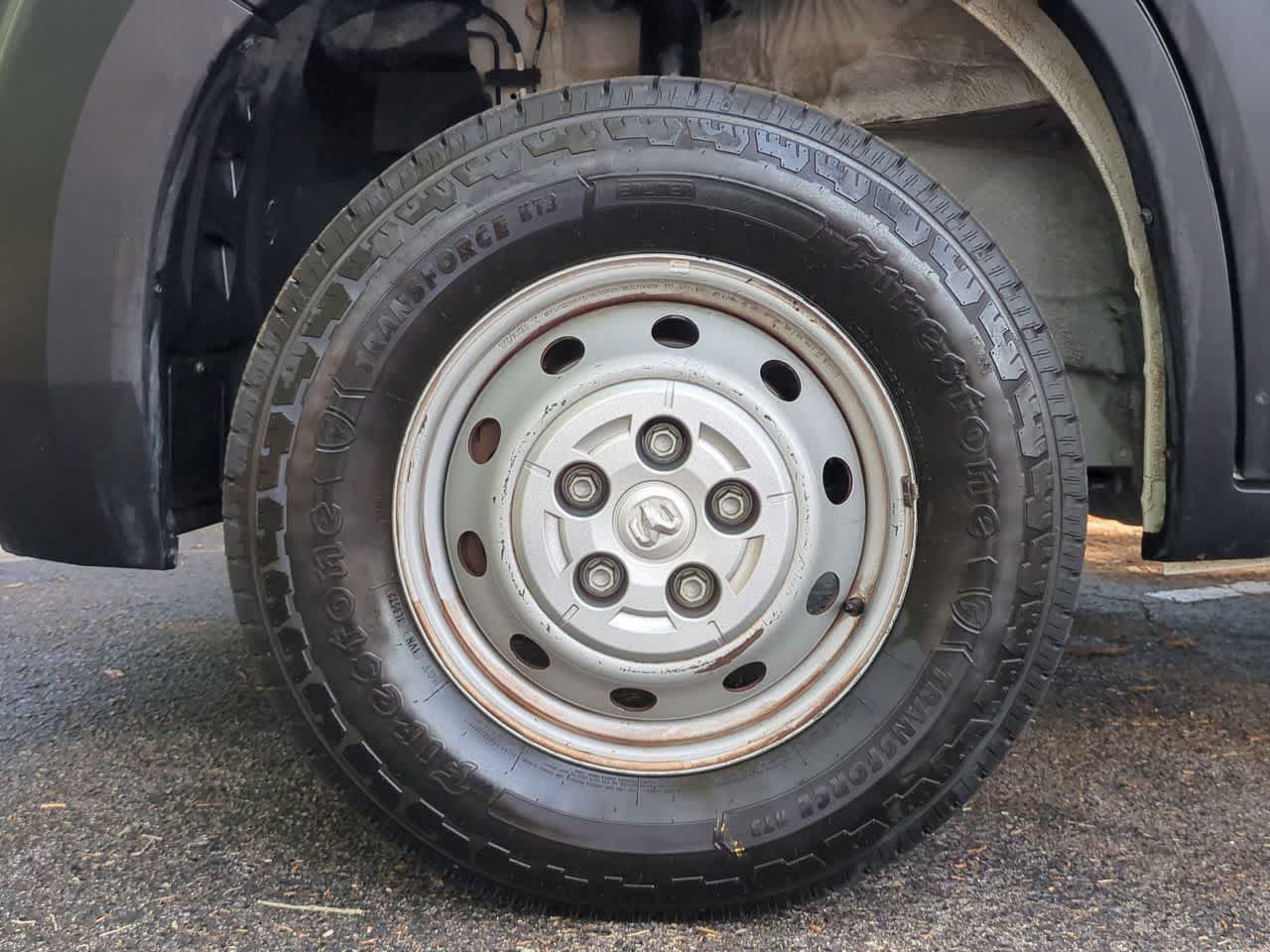 RAM ProMaster 3500 Furgoneta de carga Tradesman de techo alto, 2025, distancia entre ejes de 159 pulgadas, versión EXT