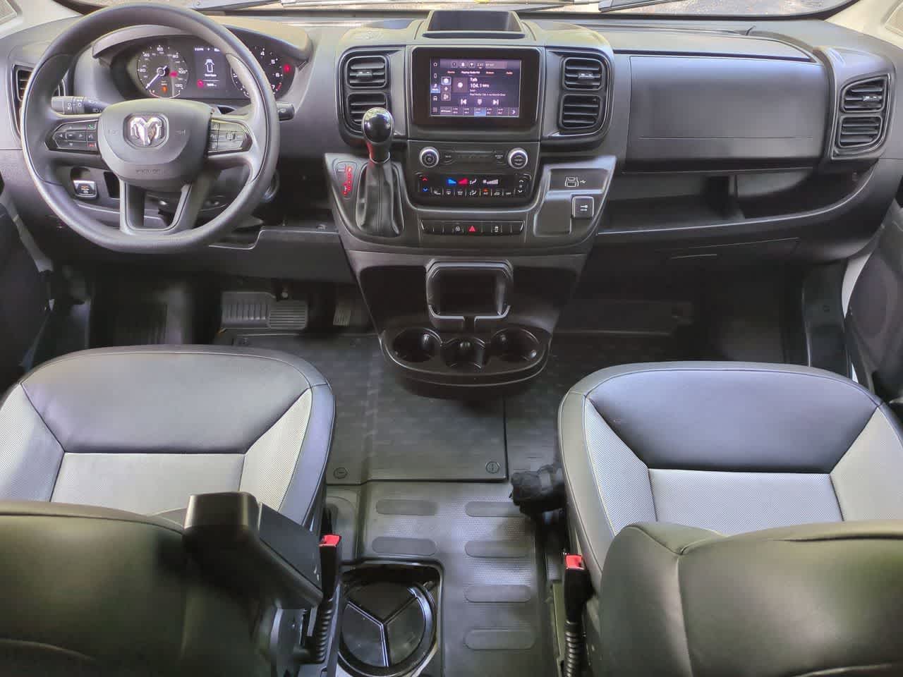 RAM ProMaster 3500 Furgoneta de carga Tradesman de techo alto, 2025, distancia entre ejes de 159 pulgadas, versión EXT