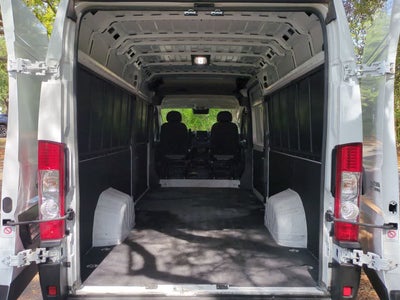 RAM ProMaster 3500 Furgoneta de carga Tradesman de techo alto, 2025, distancia entre ejes de 159 pulgadas, versión EXT
