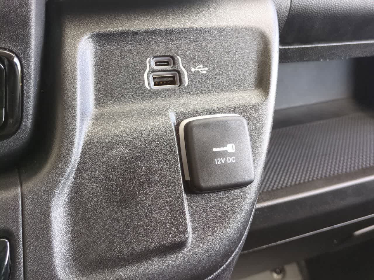 RAM ProMaster 3500 Furgoneta de carga Tradesman de techo alto, 2025, distancia entre ejes de 159 pulgadas, versión EXT