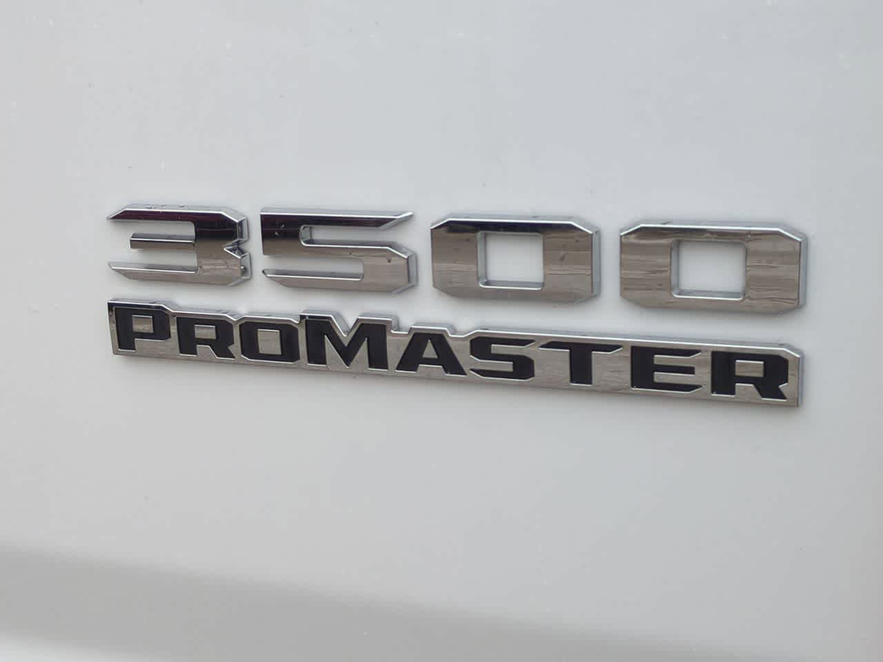 RAM ProMaster 3500 Furgoneta de carga Tradesman de techo alto, 2025, distancia entre ejes de 159 pulgadas, versión EXT
