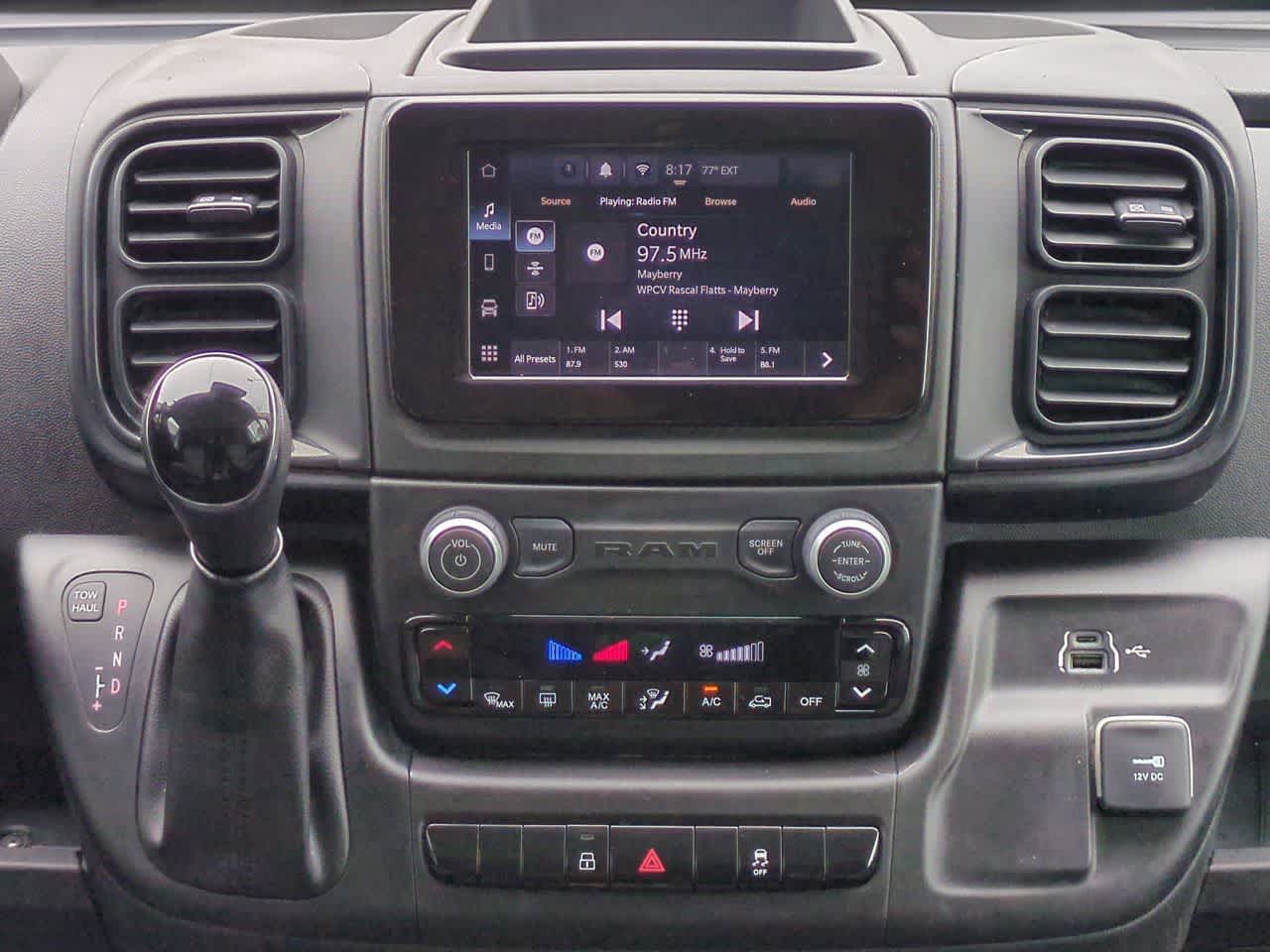 RAM ProMaster 3500 Furgoneta de carga Tradesman de techo alto, 2025, distancia entre ejes de 159 pulgadas, versión EXT
