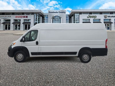 RAM ProMaster 3500 Furgoneta de carga Tradesman de techo alto, 2025, distancia entre ejes de 159 pulgadas, versión EXT