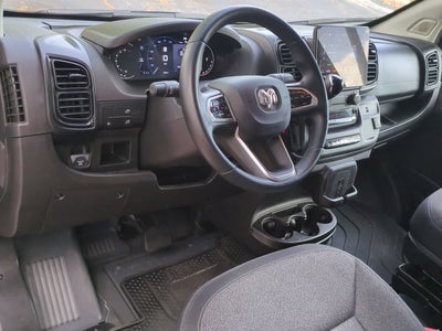 Furgoneta de carga RAM ProMaster 3500 Tradesman de 2025, techo superalto, distancia entre ejes de 159 pulgadas, versión EXT con asiento del acompañante