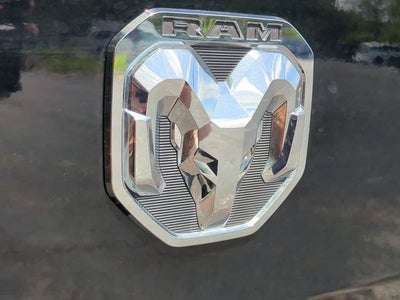 Furgoneta de carga RAM ProMaster 3500 Tradesman de 2025, techo superalto, distancia entre ejes de 159 pulgadas, versión EXT con asiento del acompañante