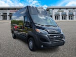Furgoneta de carga RAM ProMaster 3500 Tradesman de 2025, techo superalto, distancia entre ejes de 159 pulgadas, versión EXT con asiento del acompañante