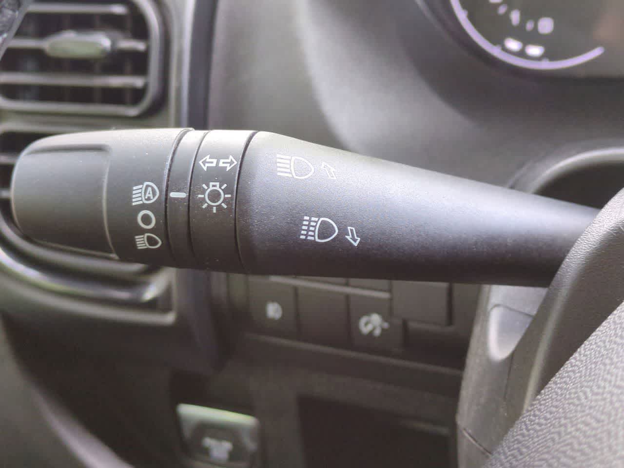 Furgoneta de carga RAM ProMaster 3500 Tradesman de 2025, techo superalto, distancia entre ejes de 159 pulgadas, versión EXT con asiento del acompañante