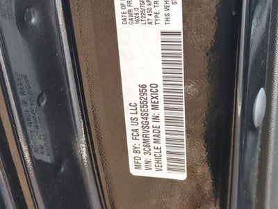 Furgoneta de carga RAM ProMaster 3500 Tradesman de 2025, techo superalto, distancia entre ejes de 159 pulgadas, versión EXT con asiento del acompañante