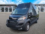 Furgoneta de carga RAM ProMaster 3500 Tradesman de 2025, techo superalto, distancia entre ejes de 159 pulgadas, versión EXT con asiento del acompañante