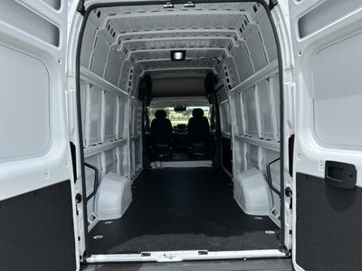 RAM ProMaster 3500 de 2026 RAM PROMASTER 3500 SLT FURGONETA DE CARGA CON TECHO SUPERALTO, distancia entre ejes de 159', versión EXT