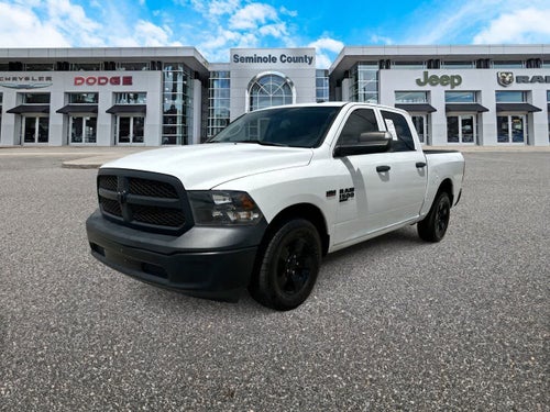 RAM 1500 Classic Tradesman de 2022, cabina doble, tracción 4x2 y caja de 1,70 m