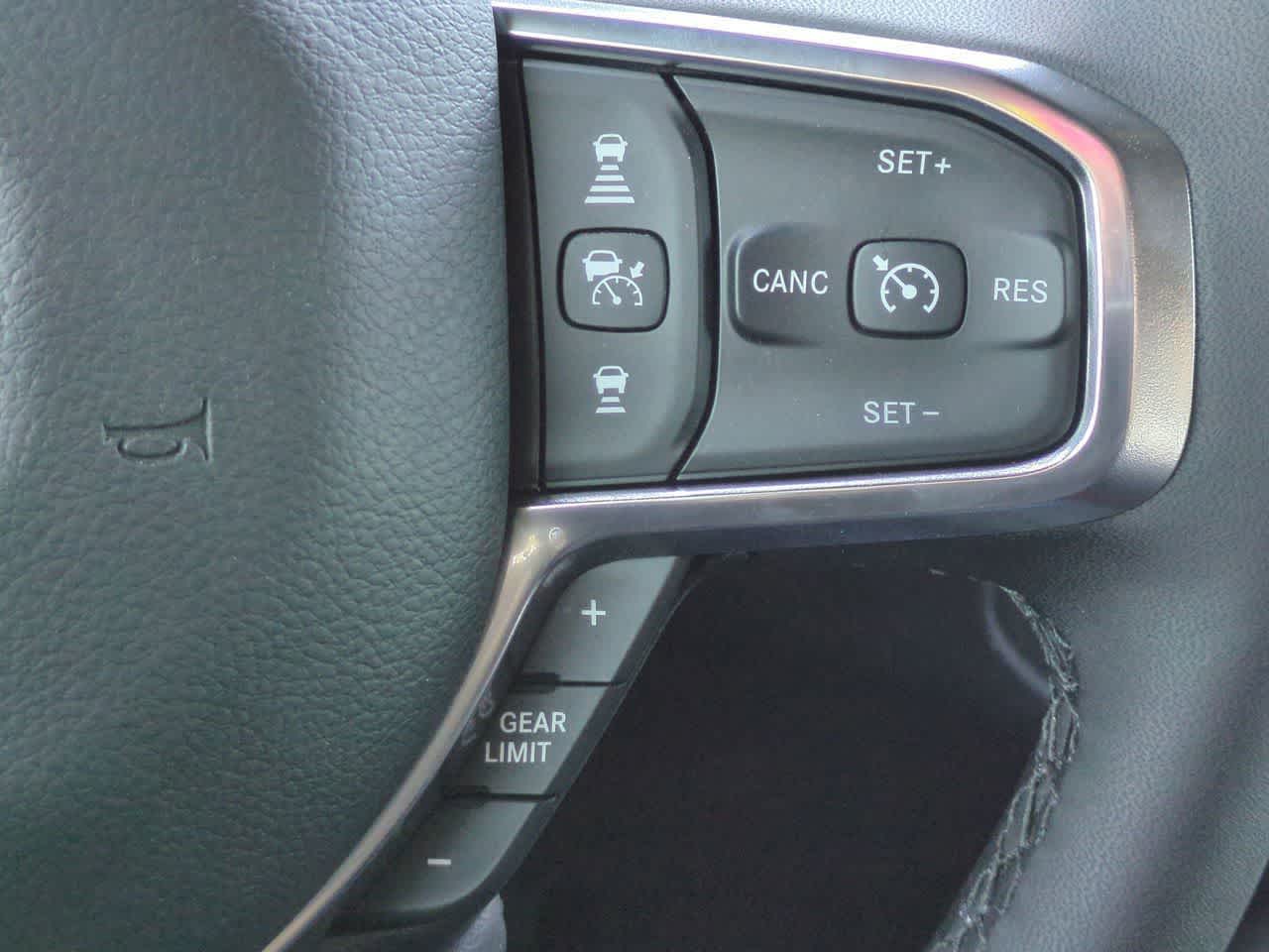 2026 RAM Ram 1500 RAM 1500 LARAMIE CREW CAB 4X2 5'7' BOX