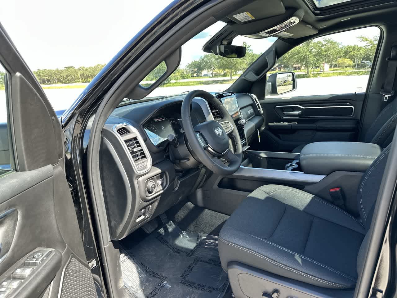 RAM 1500 de 2027, RAM 1500 BIG HORN, CABINA DOBLE, 4X4, CAJA DE 5'7'
