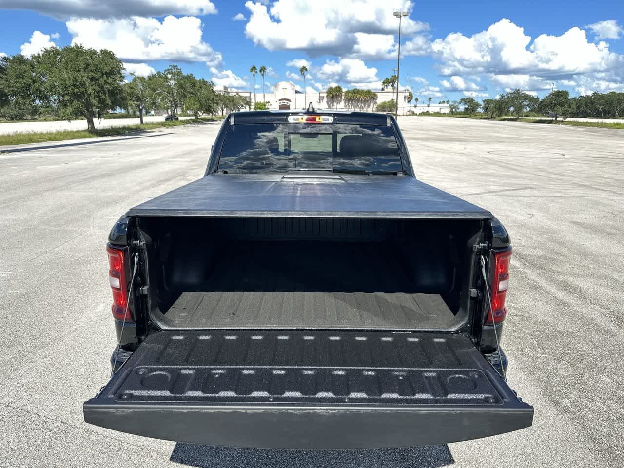 RAM 1500 de 2027, RAM 1500 BIG HORN, CABINA DOBLE, 4X4, CAJA DE 5'7'