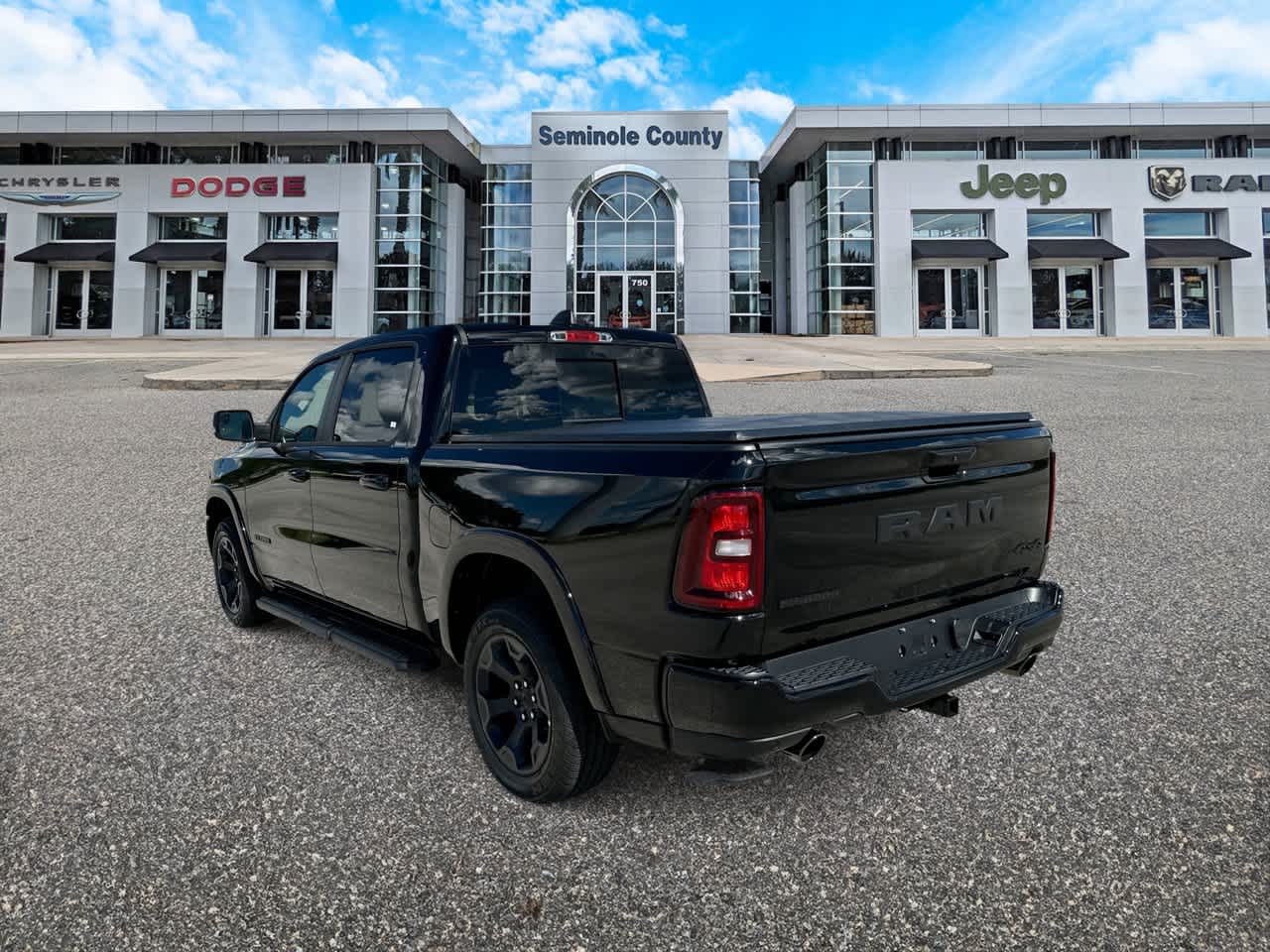 RAM 1500 de 2027, RAM 1500 BIG HORN, CABINA DOBLE, 4X4, CAJA DE 5'7'
