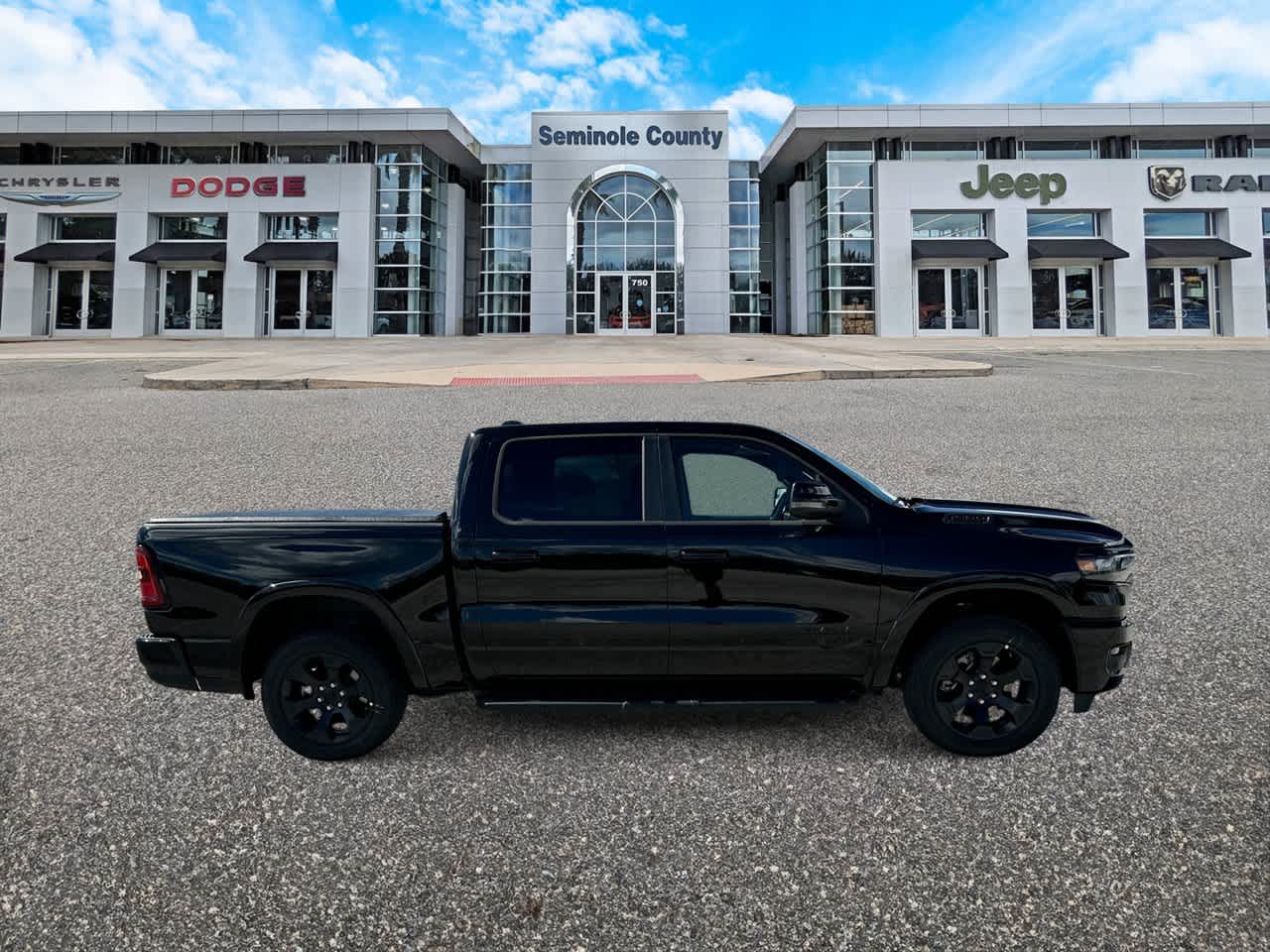 RAM 1500 de 2027, RAM 1500 BIG HORN, CABINA DOBLE, 4X4, CAJA DE 5'7'