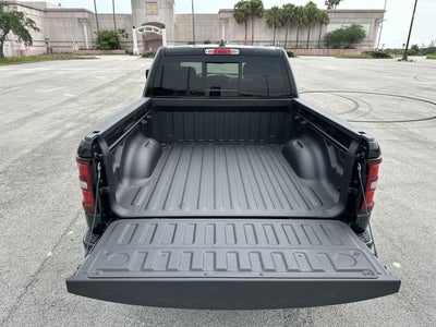 RAM 1500 de 2026, RAM 1500 BIG HORN, cabina doble, 4x4, caja de 5'7'