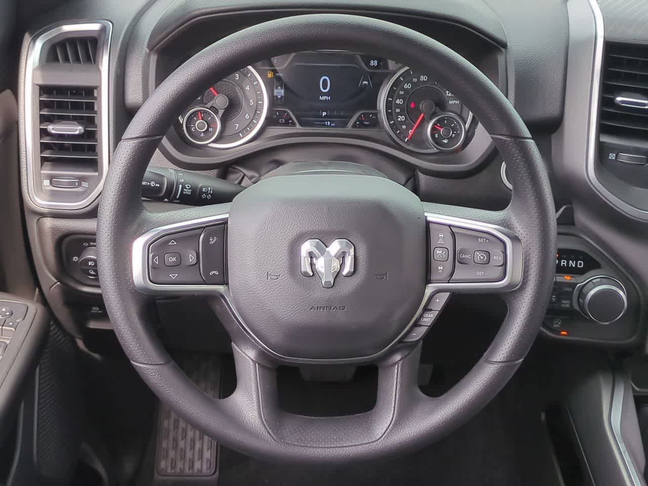 2026 RAM Ram 1500 RAM 1500 EXPRESS CREW CAB 4X4 5'7' BOX