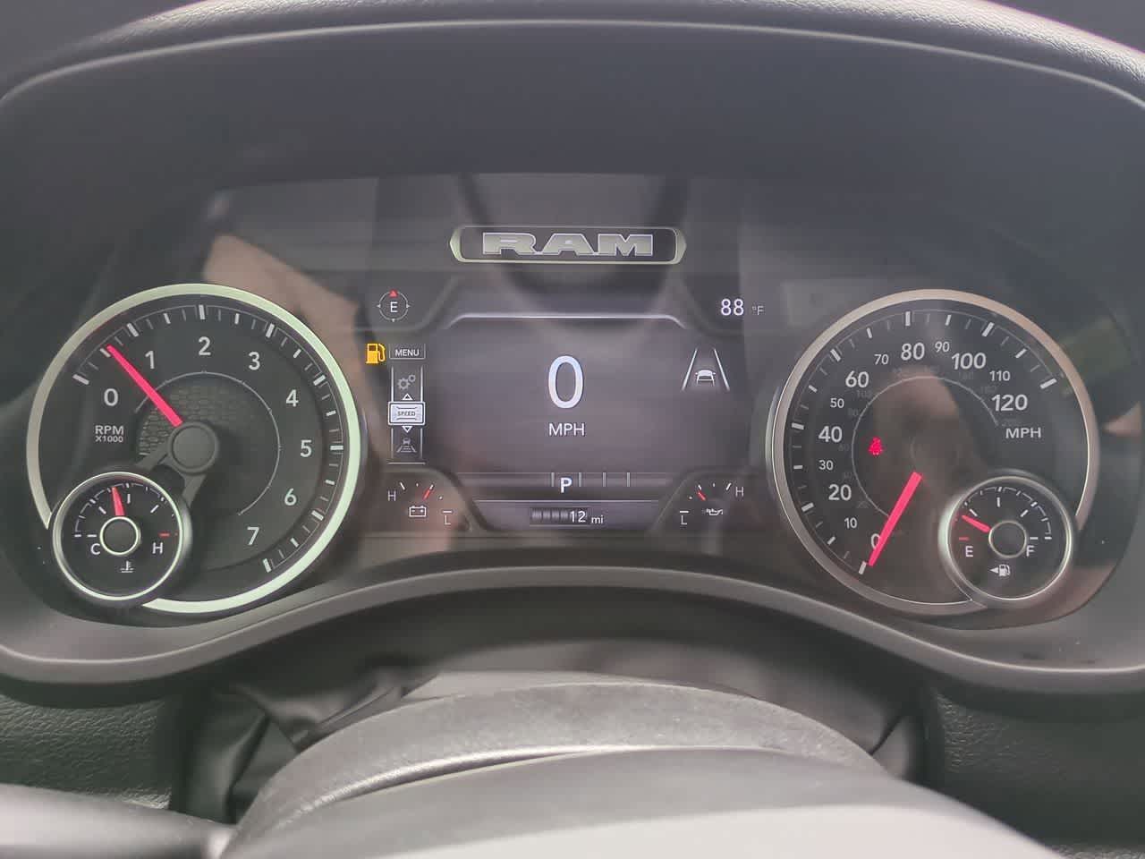 2026 RAM Ram 1500 RAM 1500 EXPRESS CREW CAB 4X4 5'7' BOX