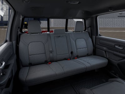 RAM 1500 WARLOCK de 2026, cabina doble, tracción 4x4 y caja de 1,70 m