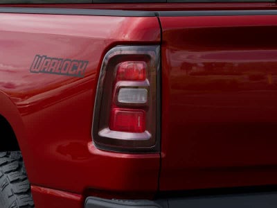 RAM 1500 WARLOCK de 2026, cabina doble, tracción 4x4 y caja de 1,70 m