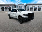 RAM 1500 WARLOCK de 2026, cabina doble, tracción 4x4 y caja de 1,70 m