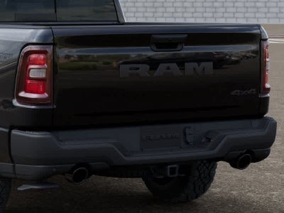 RAM 1500 WARLOCK de 2026, cabina doble, tracción 4x4 y caja de 1,70 m
