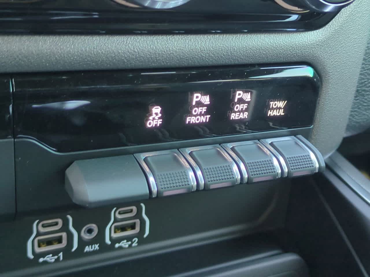 2026 RAM Ram 1500 RAM 1500 EXPRESS CREW CAB 4X4 5'7' BOX