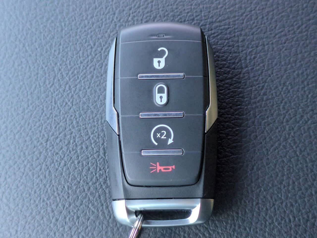 2026 RAM Ram 1500 RAM 1500 EXPRESS CREW CAB 4X4 5'7' BOX