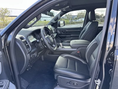 RAM 1500 de 2027, RAM 1500 REBEL, cabina doble, 4x4, caja de 5'7'