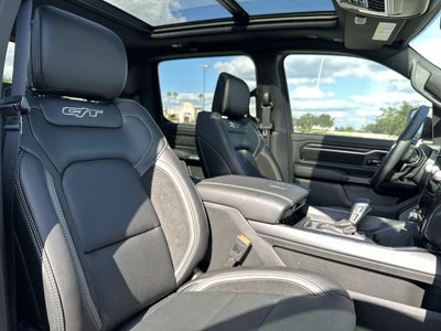 RAM 1500 de 2027, RAM 1500 REBEL, cabina doble, 4x4, caja de 5'7'