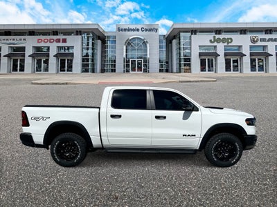 RAM 1500 de 2027, RAM 1500 REBEL, cabina doble, 4x4, caja de 5'7'