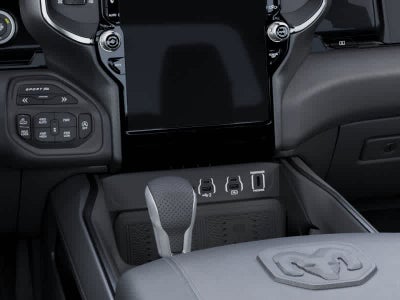 RAM 1500 de 2027, RAM 1500 REBEL, cabina doble, 4x4, caja de 5'7'
