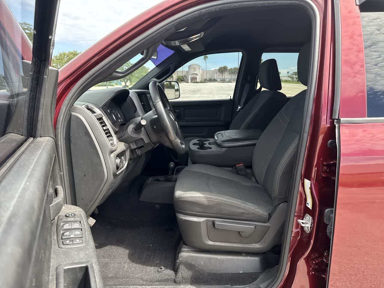 2022 RAM 2500 Tradesman Crew Cab 4x4 6'4' Box