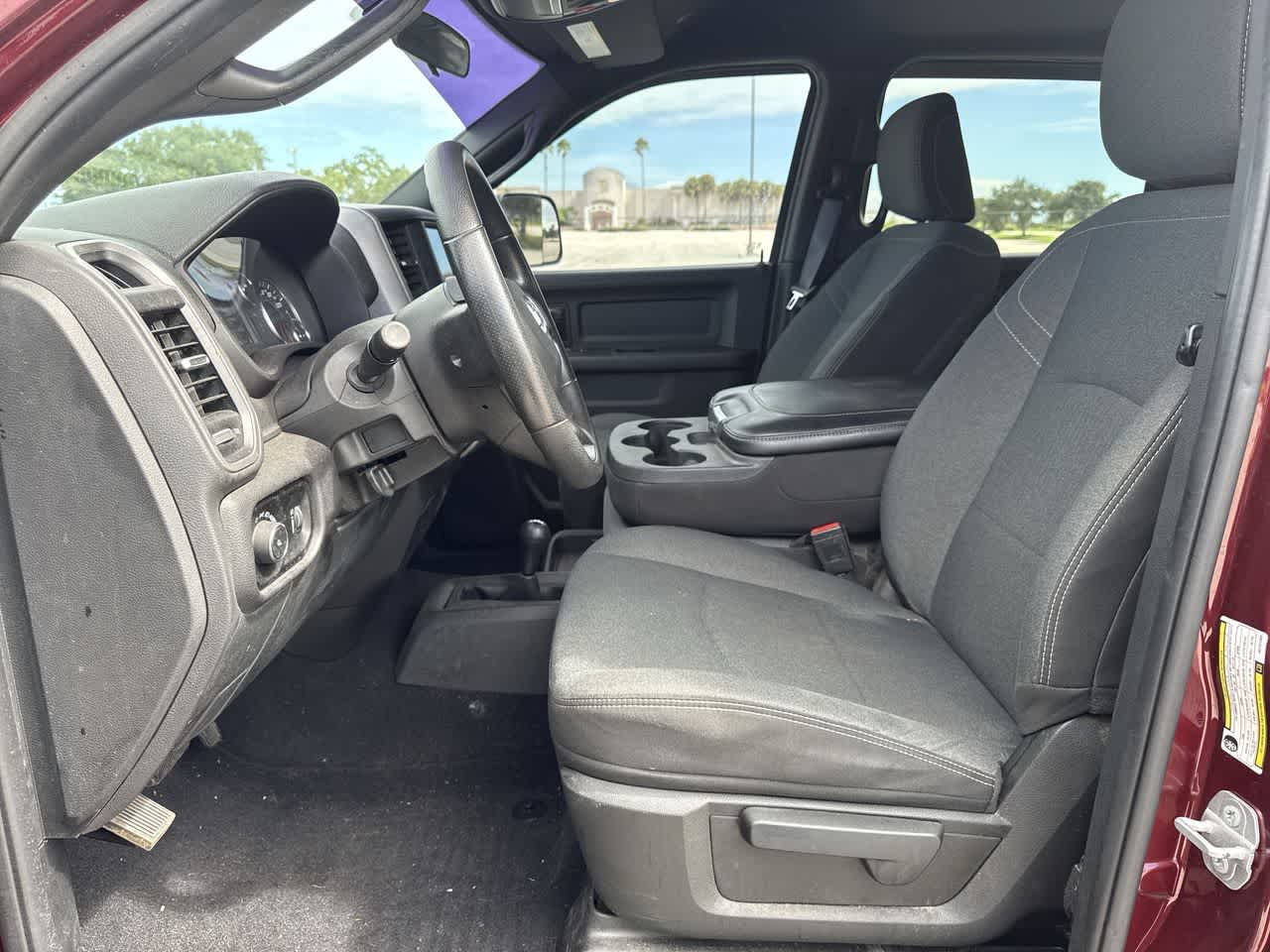 2022 RAM 2500 Tradesman Crew Cab 4x4 6'4' Box