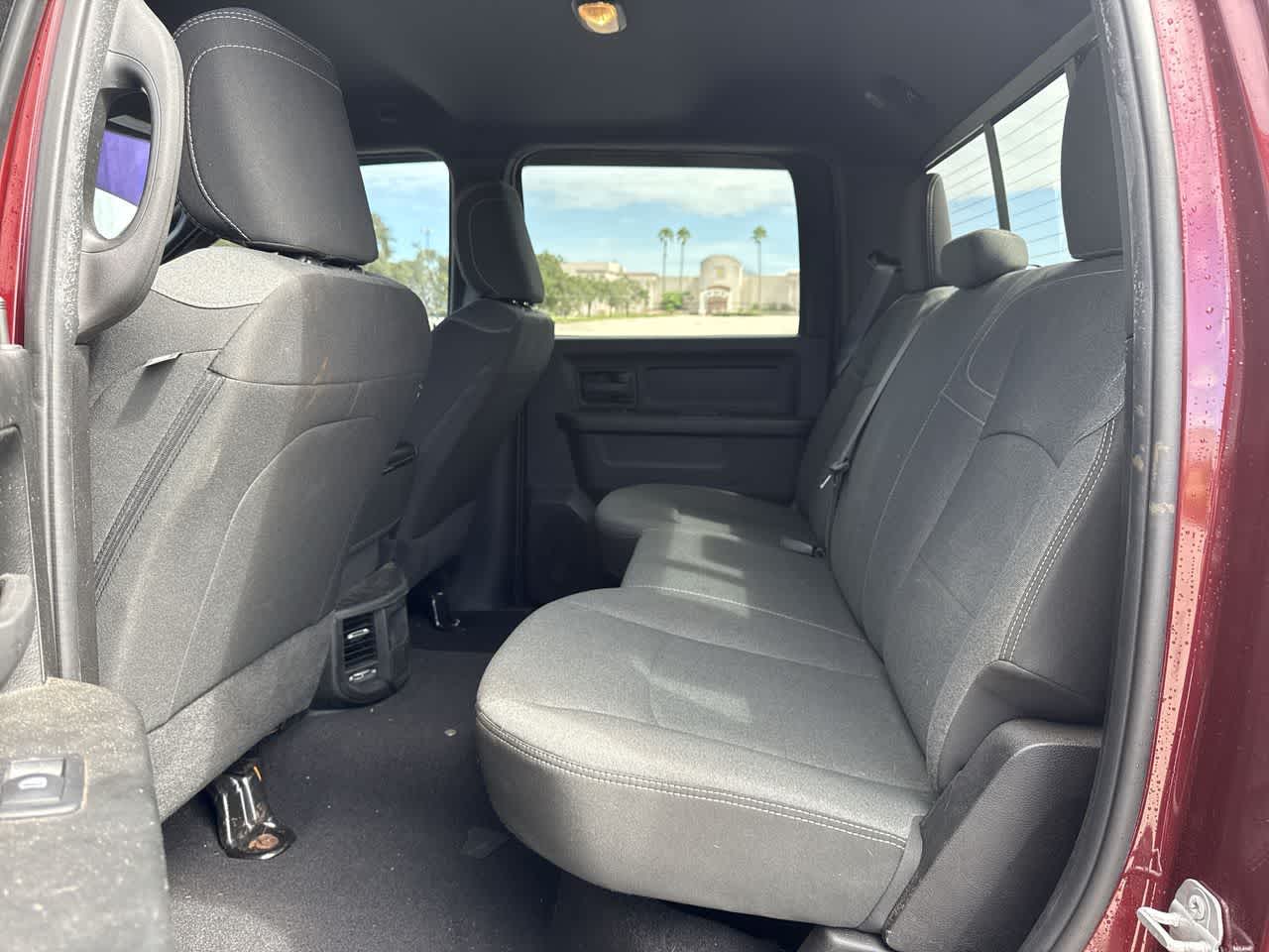 2022 RAM 2500 Tradesman Crew Cab 4x4 6'4' Box