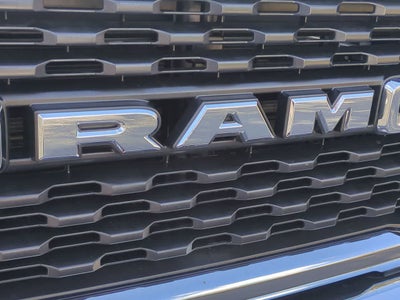 2024 RAM 2500 Big Horn Crew Cab 4x4 6'4' Caja