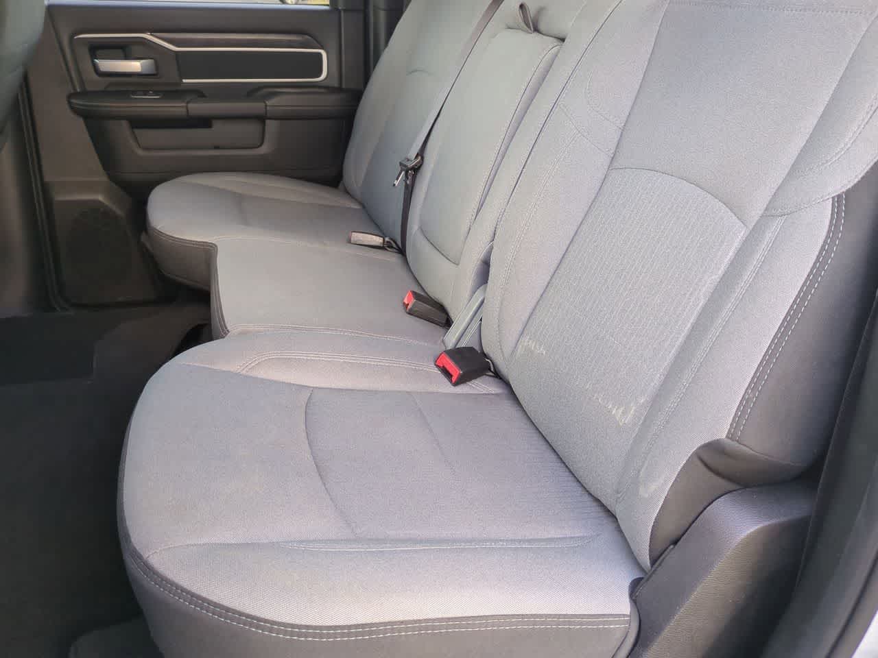 2024 RAM 2500 Big Horn Crew Cab 4x4 6'4' Caja