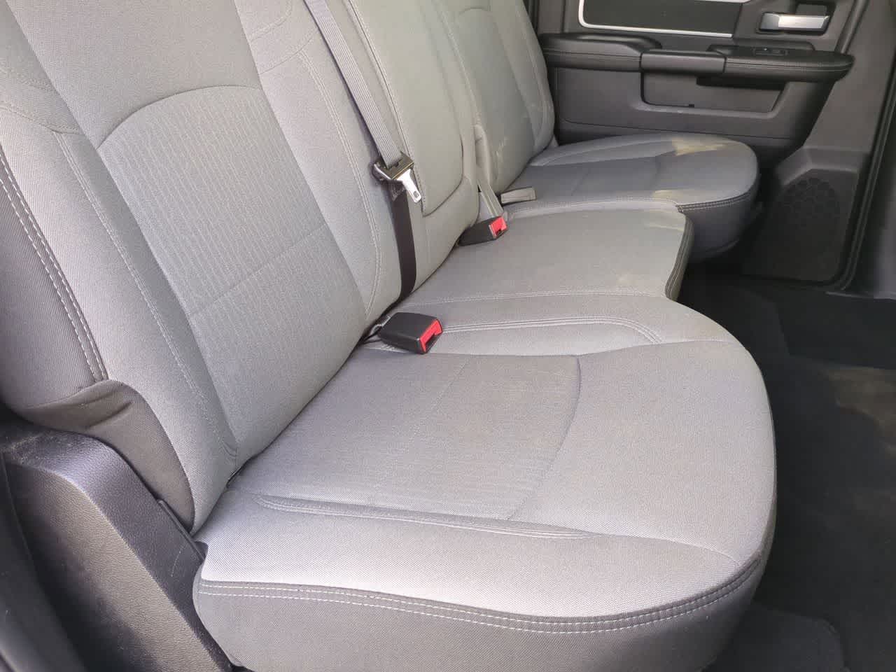 2024 RAM 2500 Big Horn Crew Cab 4x4 6'4' Caja