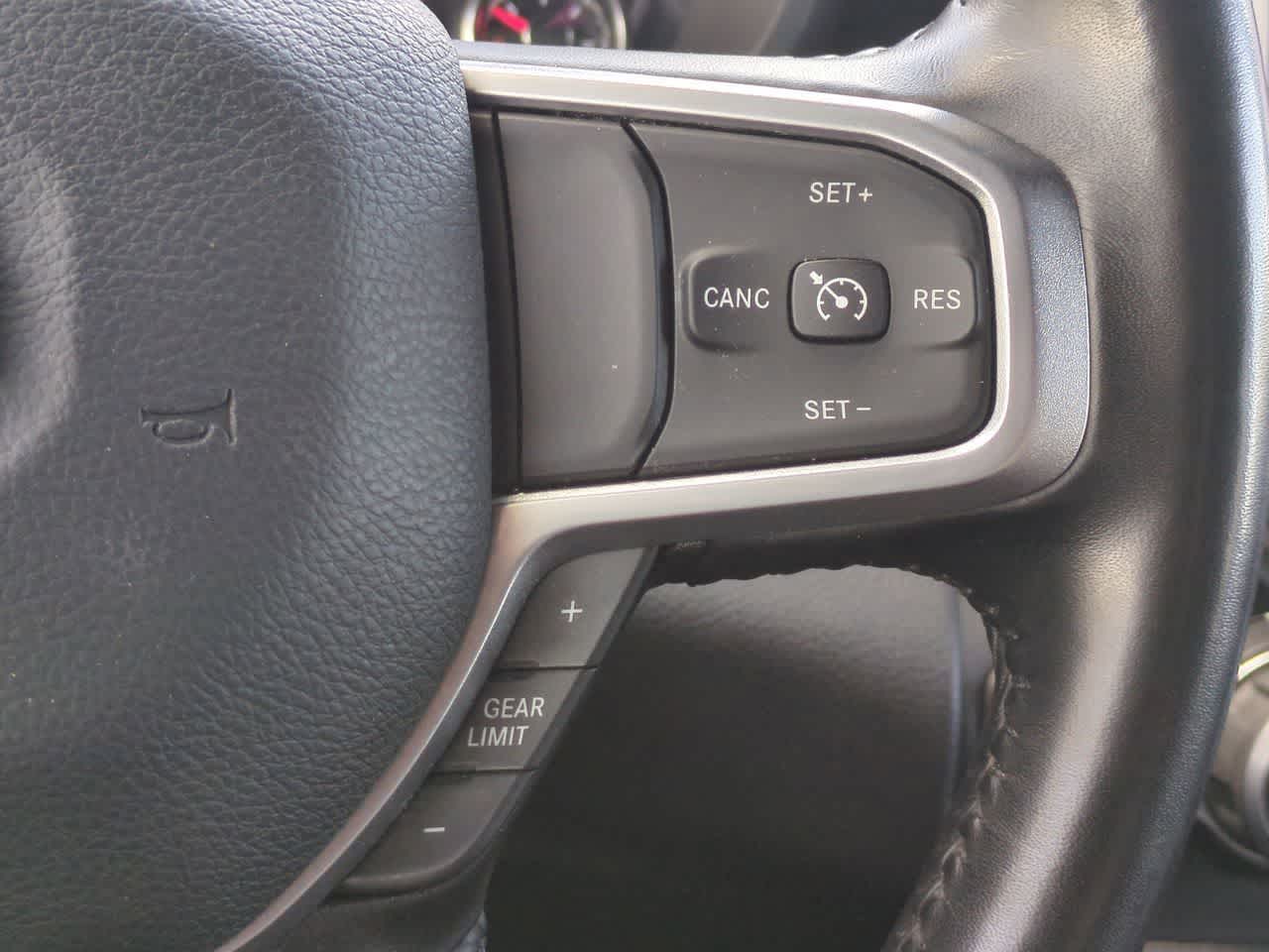 2024 RAM 2500 Big Horn Crew Cab 4x4 6'4' Caja