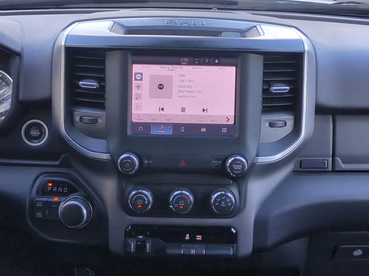 2024 RAM 2500 Big Horn Crew Cab 4x4 6'4' Caja