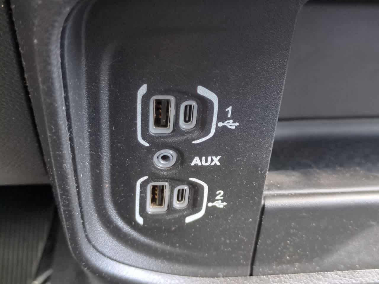 2024 RAM 2500 Big Horn Crew Cab 4x4 6'4' Caja