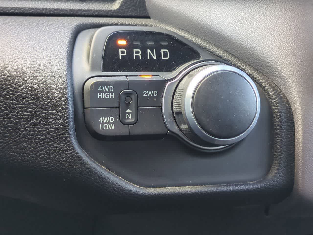 2024 RAM 2500 Big Horn Crew Cab 4x4 6'4' Caja