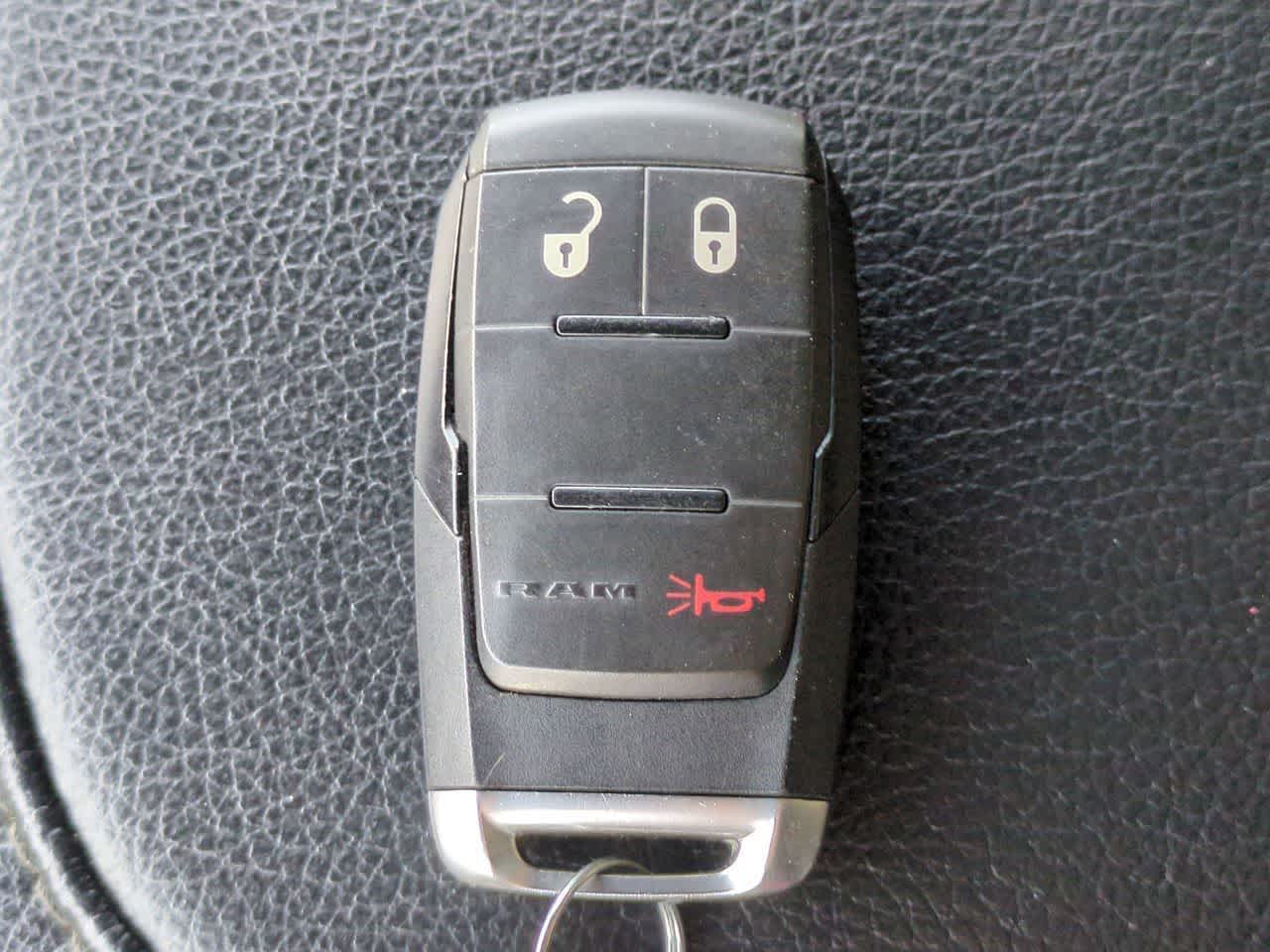 2024 RAM 2500 Big Horn Crew Cab 4x4 6'4' Caja